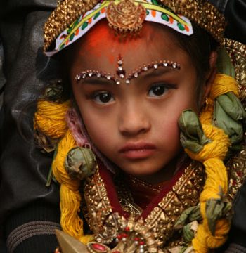 Spose bambine in Nepal