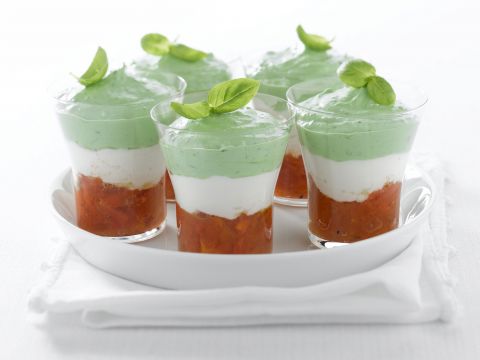 Dadolata di pomodori con due ricotte
