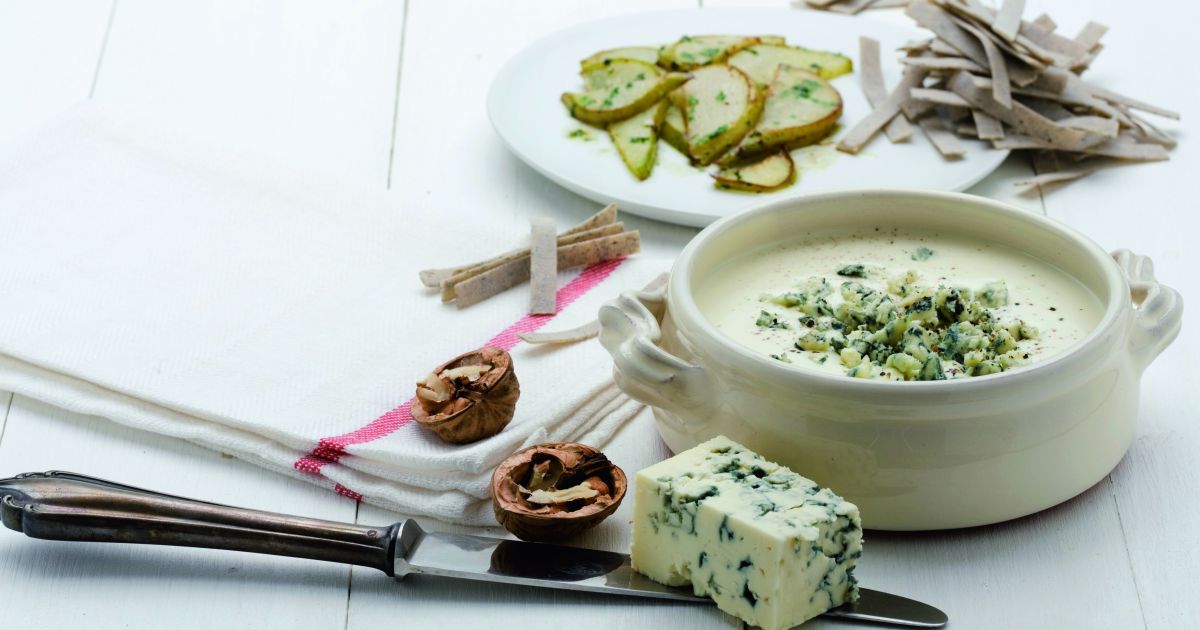 Ricetta Crema di gorgonzola con pere, noci e prezzemolo - Donna Moderna