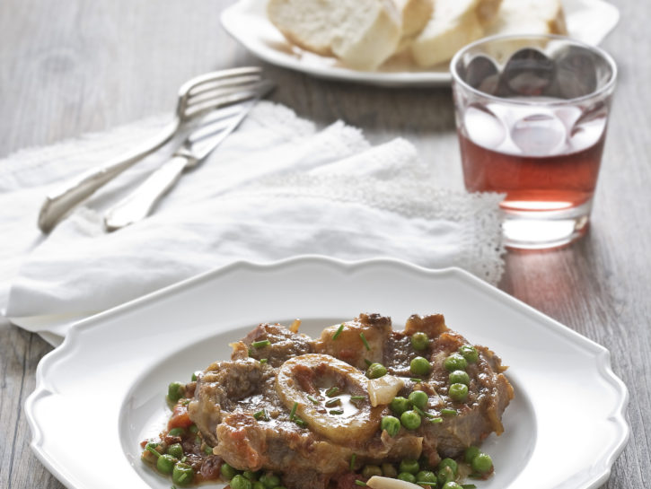 Ossobuco di manzo con piselli e pancetta