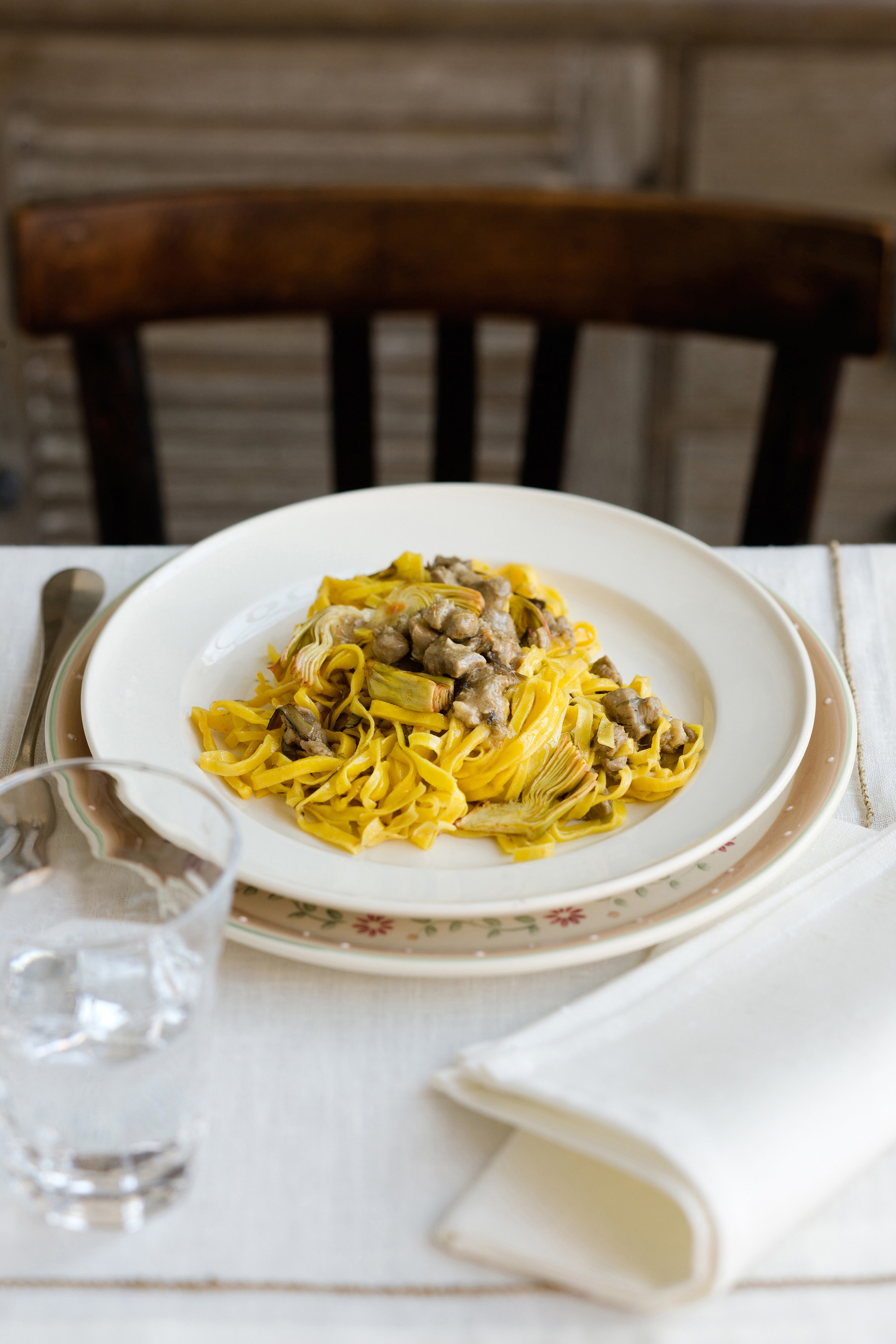 Ricetta Tagliatelle con ragù di agnello e carciofi ...