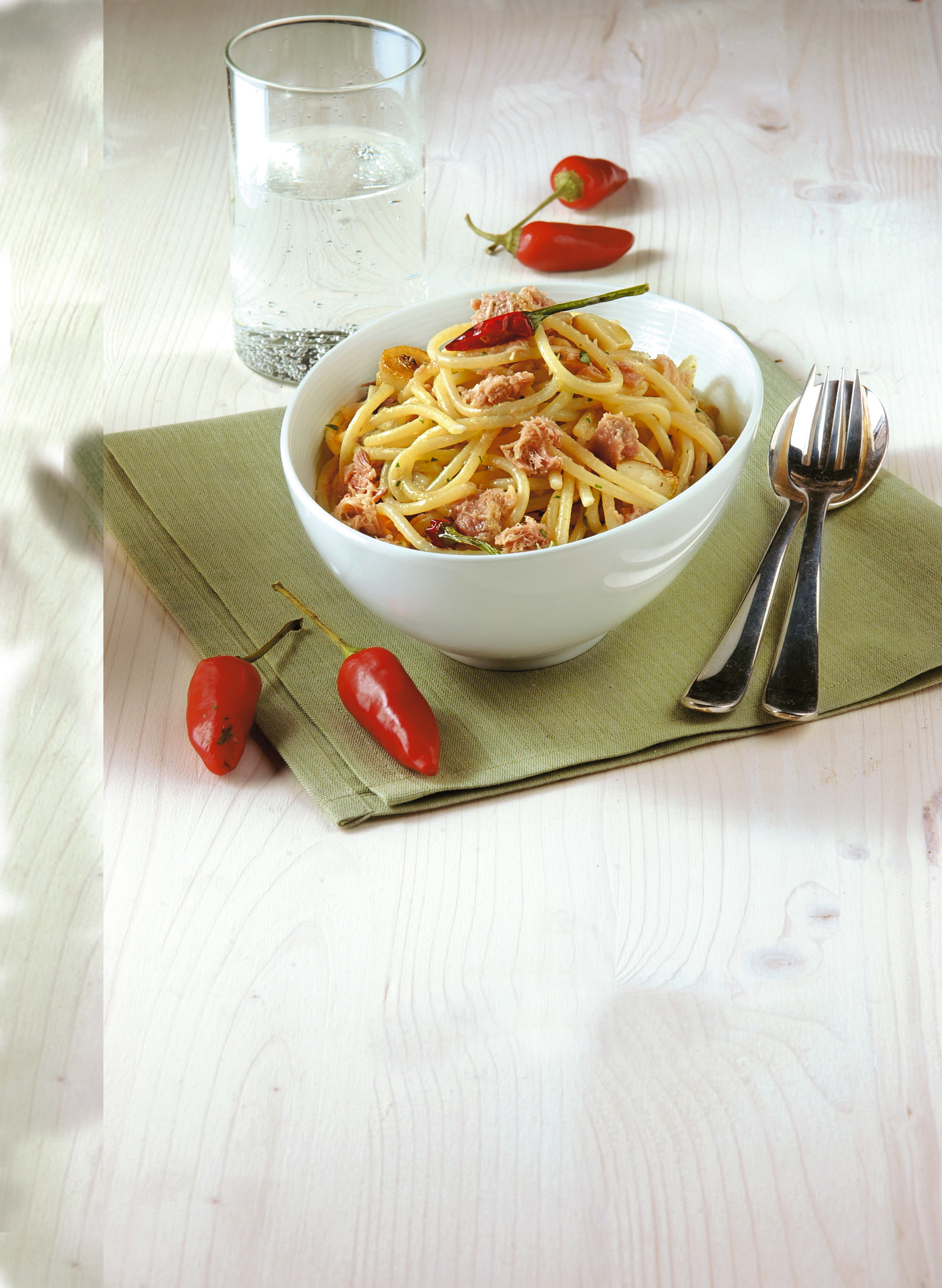 Ricetta Spaghetti aglio, olio e... tonno Donna Moderna
