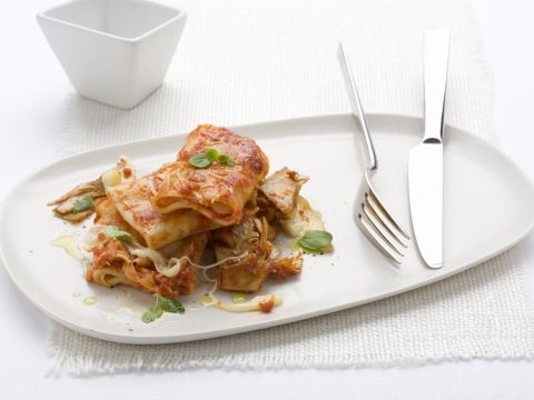 Teglia di paccheri e carciofi