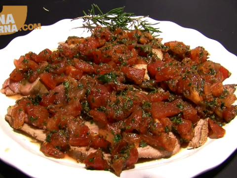 Filetto di vitello con pomodori aromatici