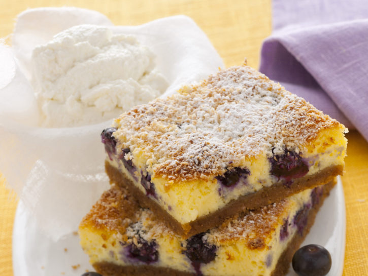 Cheesecake ai mirtilli con cannella e cocco