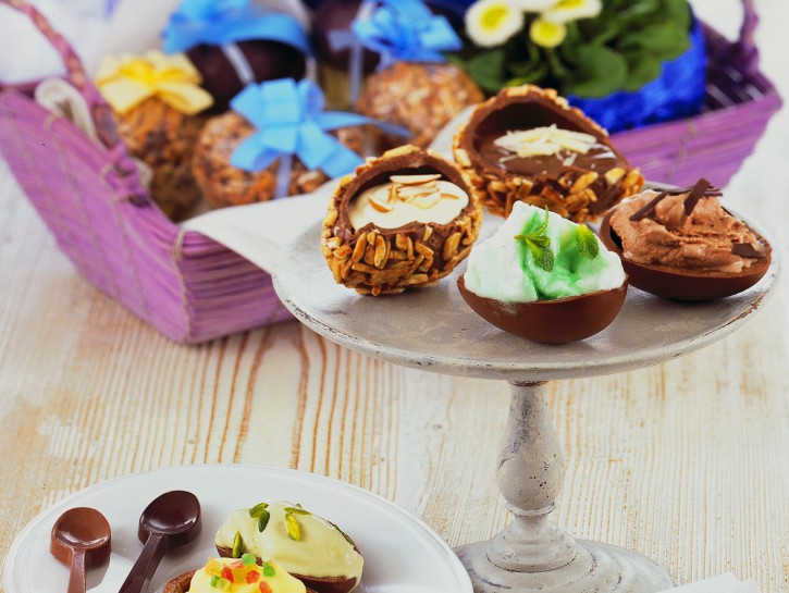 Ovetti di cioccolato farciti