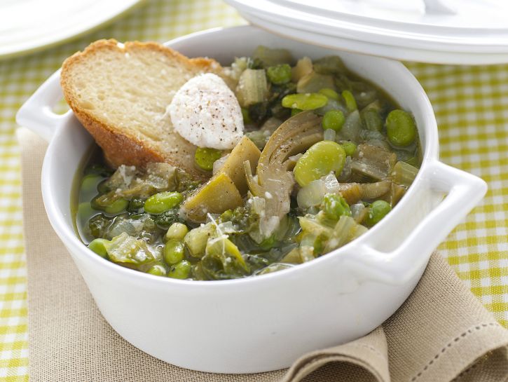 zuppa-di-primavera-con-uova-di-quaglia immagine