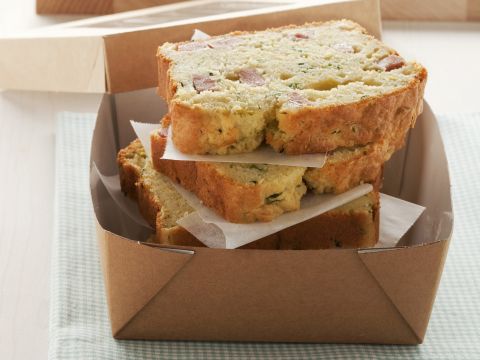 Plumcake con zucchine e mortadella