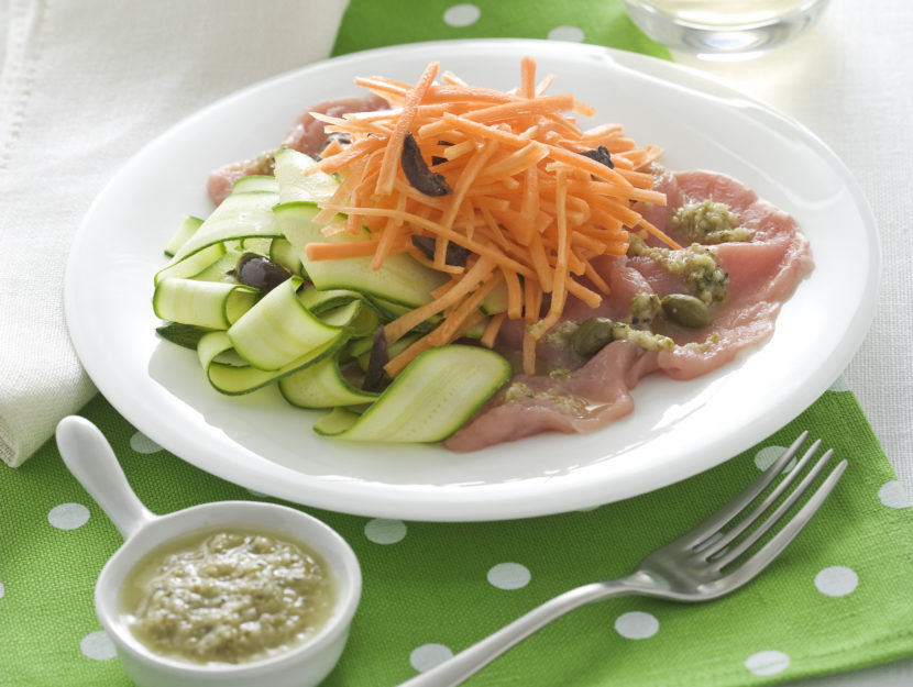 carpaccio-e-verdure-con-salsa-ai-capperi preparazione