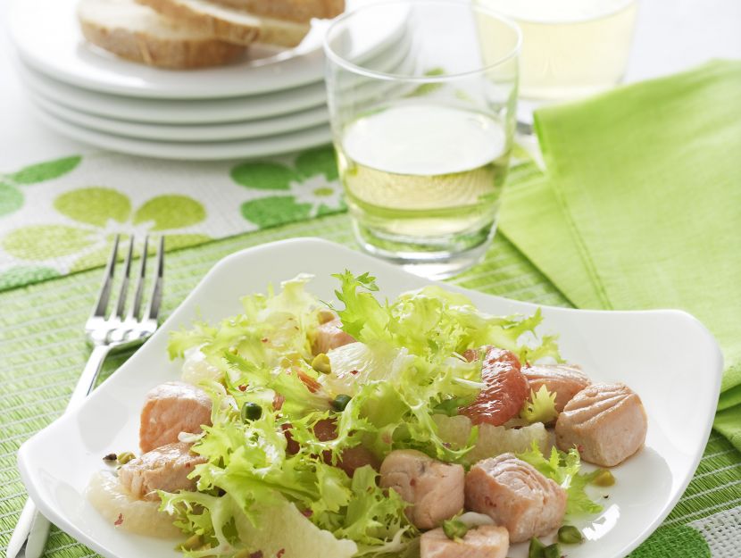 insalata-con-salmone-e-pompelmo preparazione