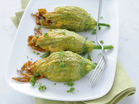 Fiori di zucca ripieni