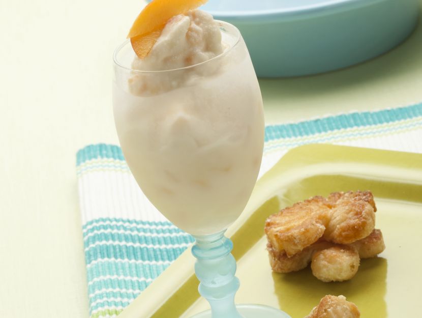 granita-alle-mandorle-con-cubetti-di-albicocca preparazione