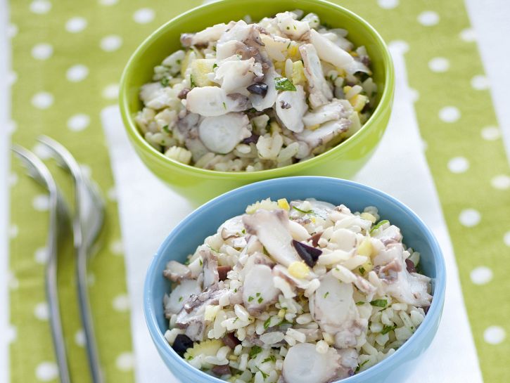 Insalata di riso aromatico con polpo