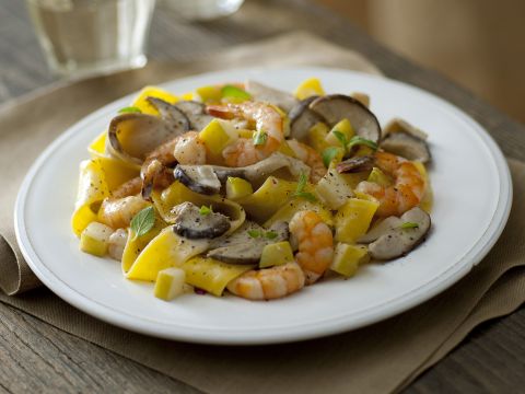 Pappardelle con porcini e mele al Calvados