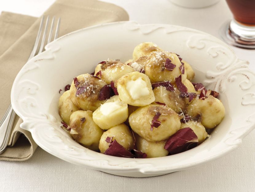 gnocchi-di-patate-ripieni-di-formaggio preparazione