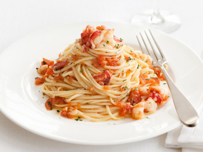 Pasta con astice al brandy e peperoncino