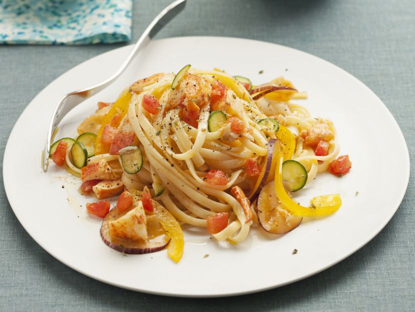 pasta-fredda-con-astice-e-verdure-crude preparazione