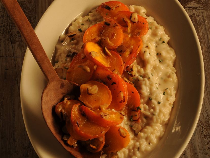 risotto-al-taleggio-con-saute-di-cachi-e-nocciole