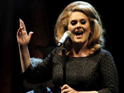 Adele, l'anti Lady Gaga