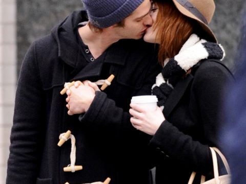 Emma Stone e Andrew Garfield, coppia al bacio
