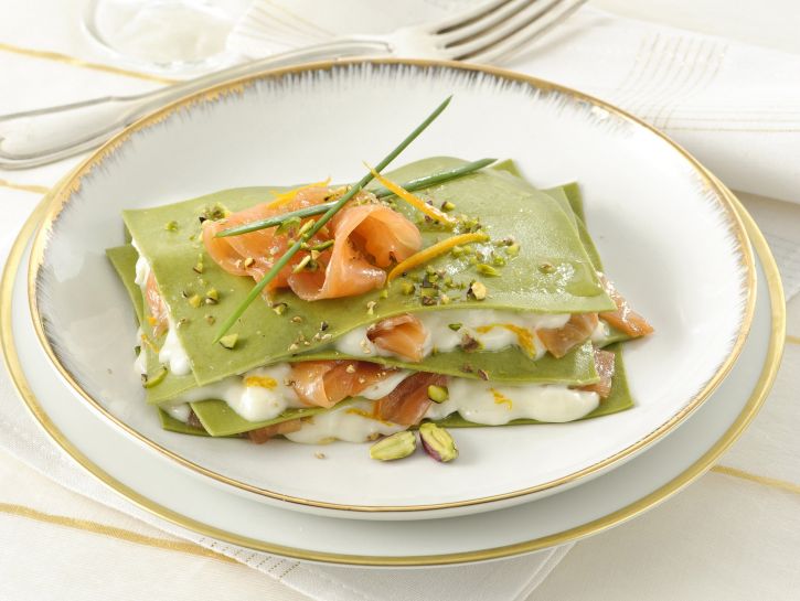 lasagnette-verdi-con-crescenza-e-salmone foto