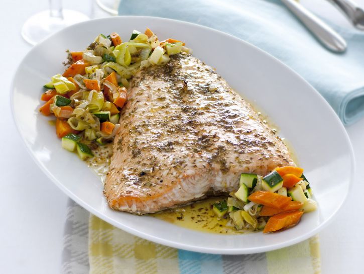 Filetto di salmone con verdurine