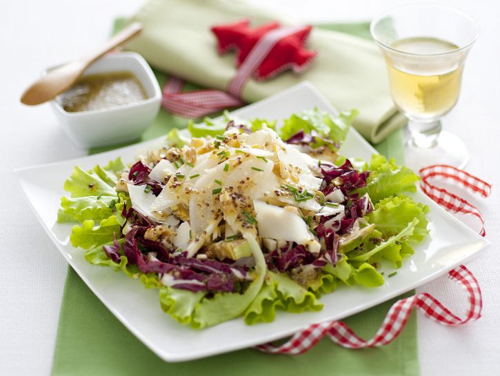 Insalata di carciofi con pere e pecorino