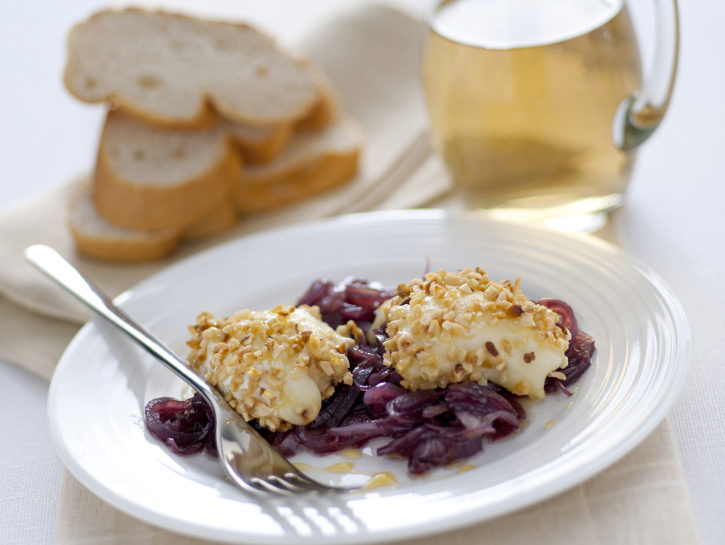 Spicchi di tomini alle nocciole