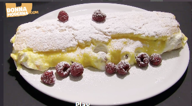 Rotolo di meringa farcita con crema al pompelmo e limone