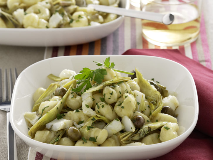 Gnocchi di patate con merluzzo e carciofi