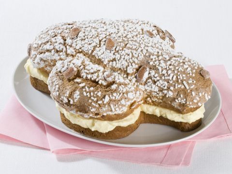 Colomba con crema chantilly