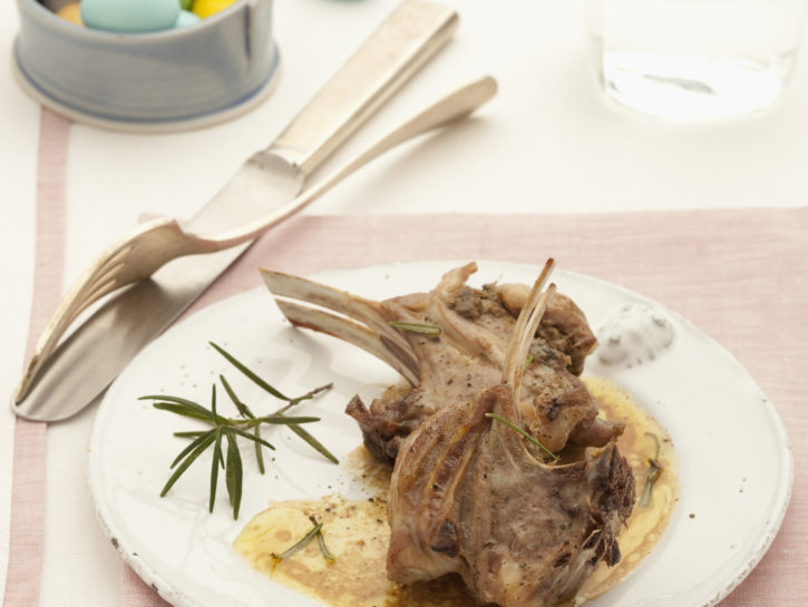 Doppie costolette di agnello alle acciughe
