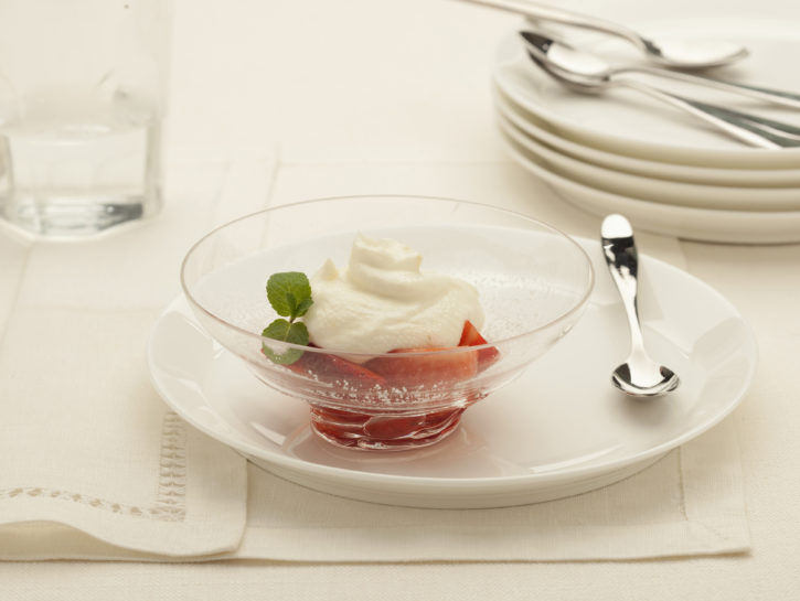 Mousse di caprino con fragole