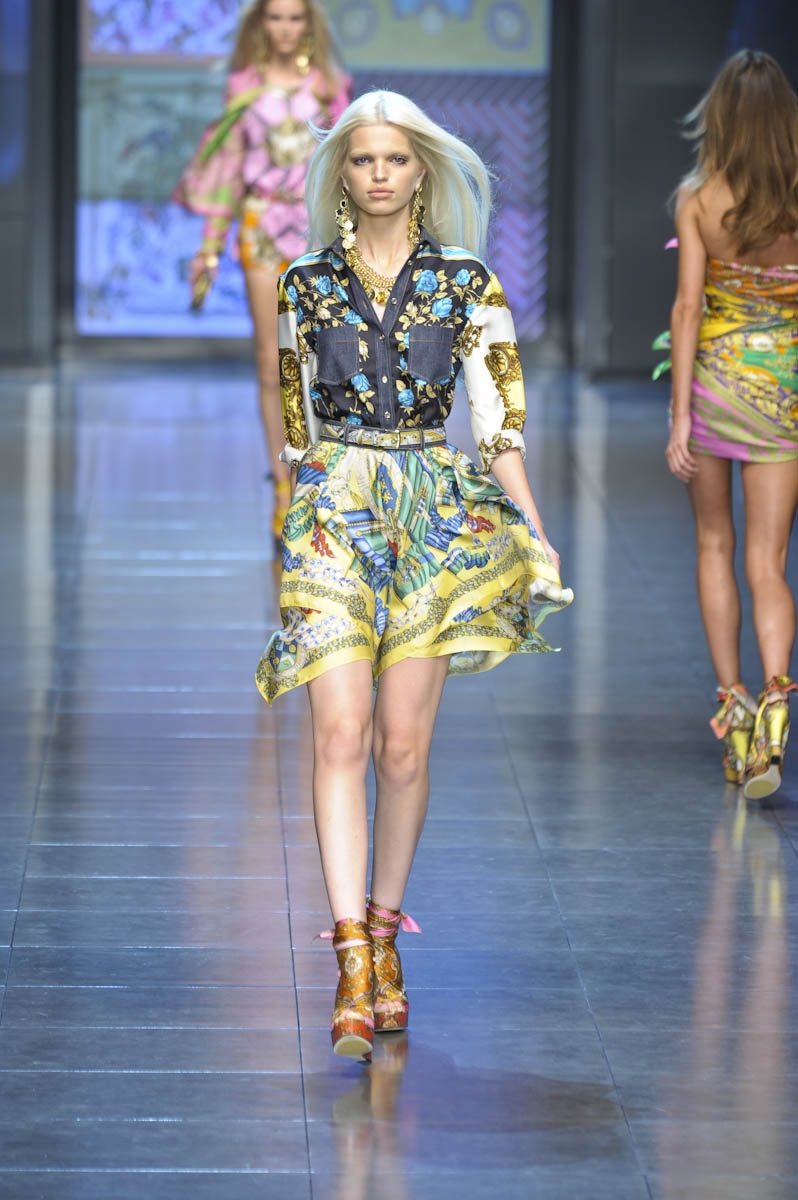 Accessorio camaleontico: il foulard