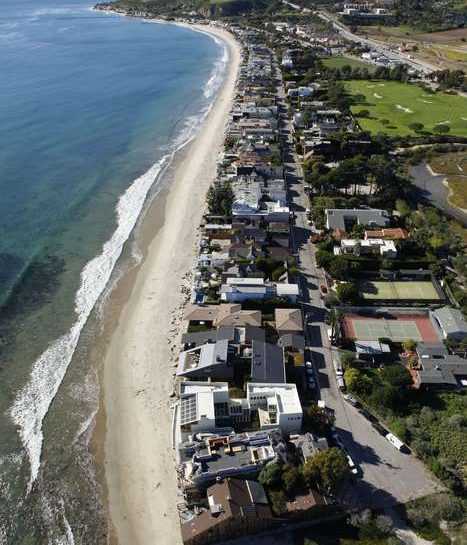 Malibu colony sulla spiaggia di Malibu