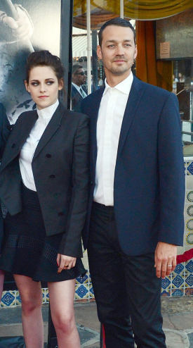 Kristen Stewart tradisce Robert Pattinson, altro che Biancaneve...