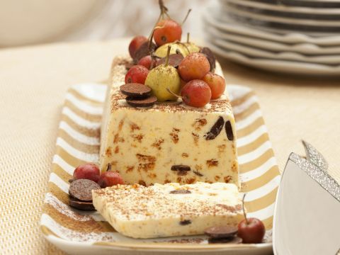 Semifreddo all'amaretto con cioccolato