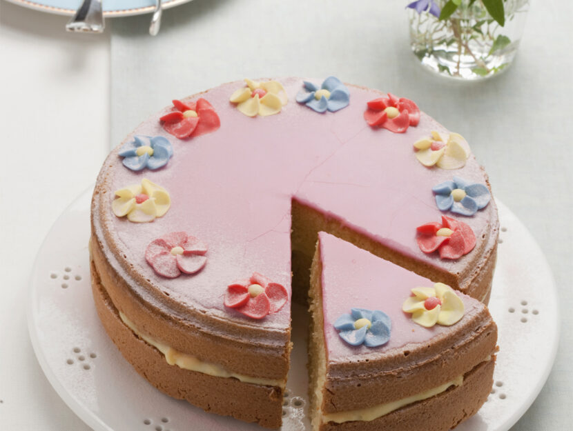 Torta soffice al profumo di rosa