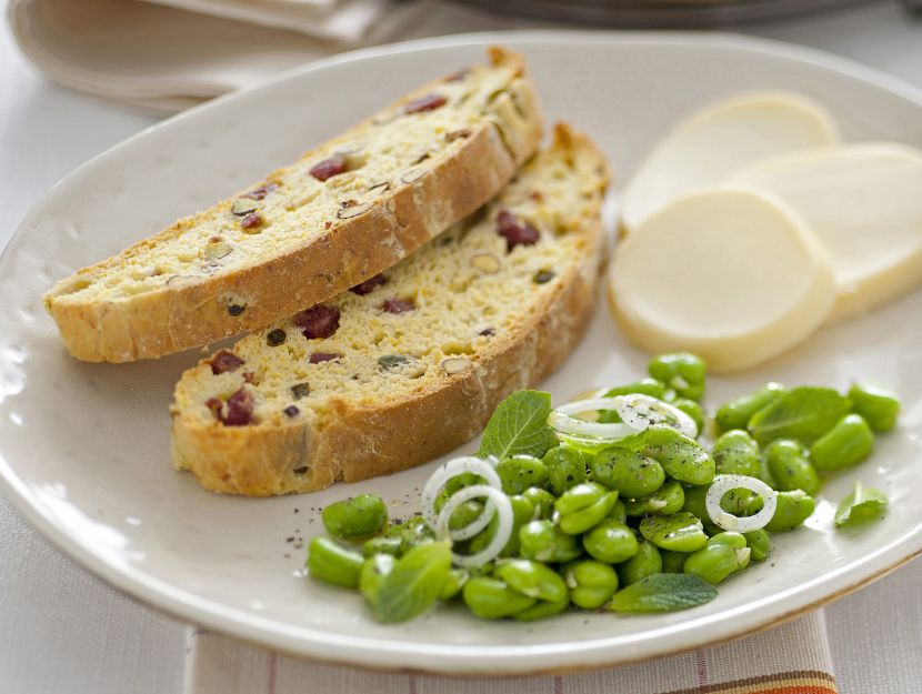 Gusta il plumcake salato con il salame