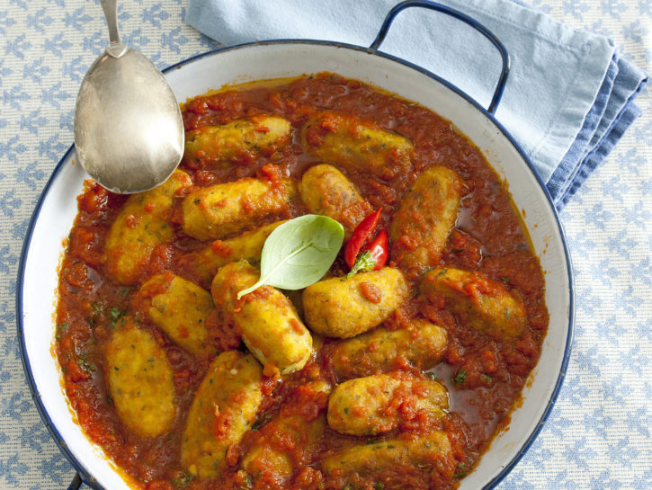 Polpette di pollo al pesto con sugo di pomodoro