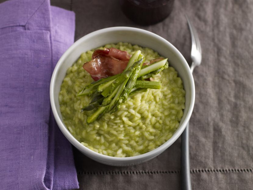 risotto-con-crema-di-asparagi-e-speck