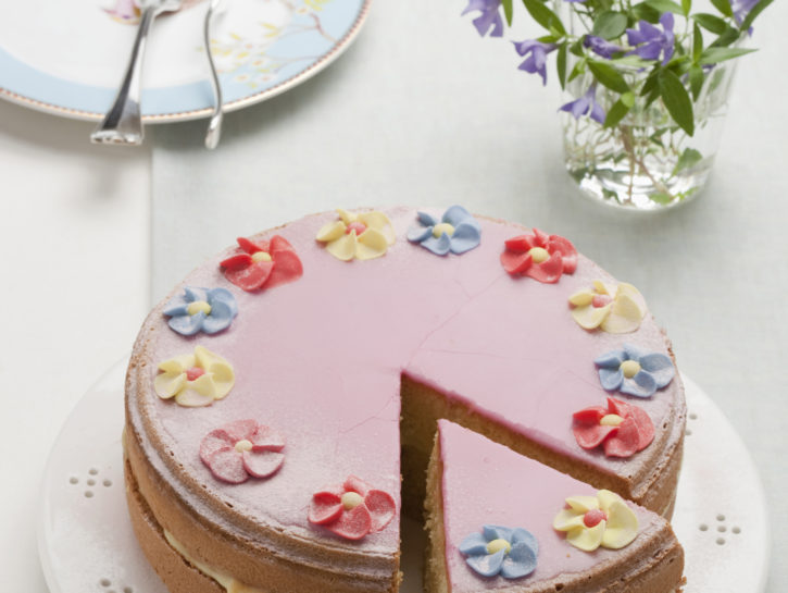Torta soffice al profumo di rosa