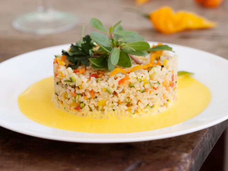 ricetta bulgur-di-verdure-con-salsa-allo-yogurt