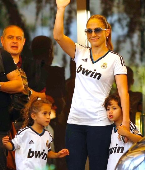 Jennifer Lopez in tour con i figli