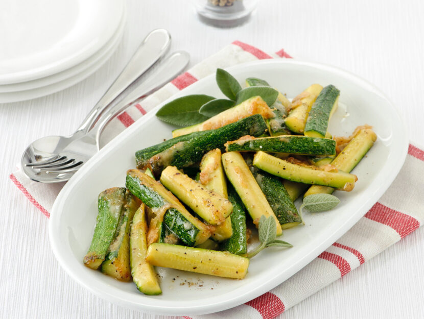 Bastoncini di zucchine al parmigiano