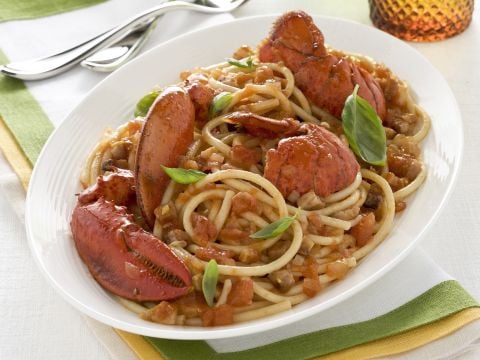 Bucatini con astice all'amatriciana
