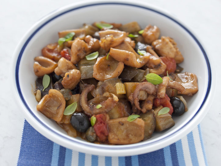 Moscardini con caponata alla siciliana