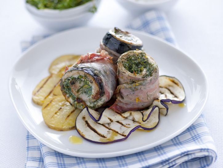 sgombri-in-porchetta-con-verdure immagine