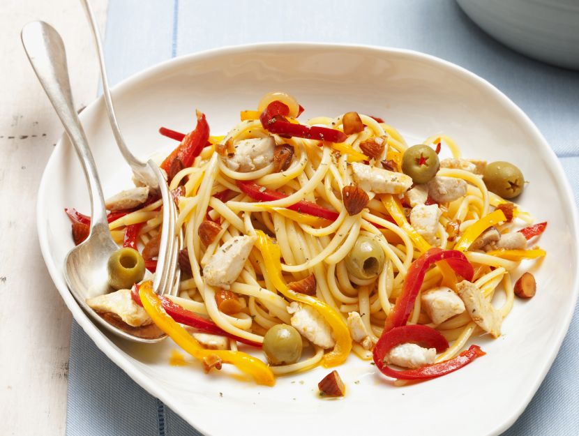 trenette-con-filetti-di-cernia-e-peperoni preparazione