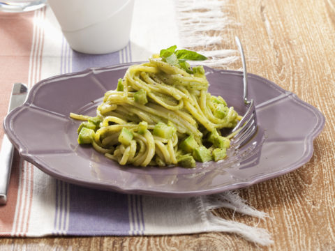 Linguine al pesto di zucchine